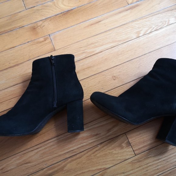 Beautiful Unisa suede booties - Picture 3 of 5